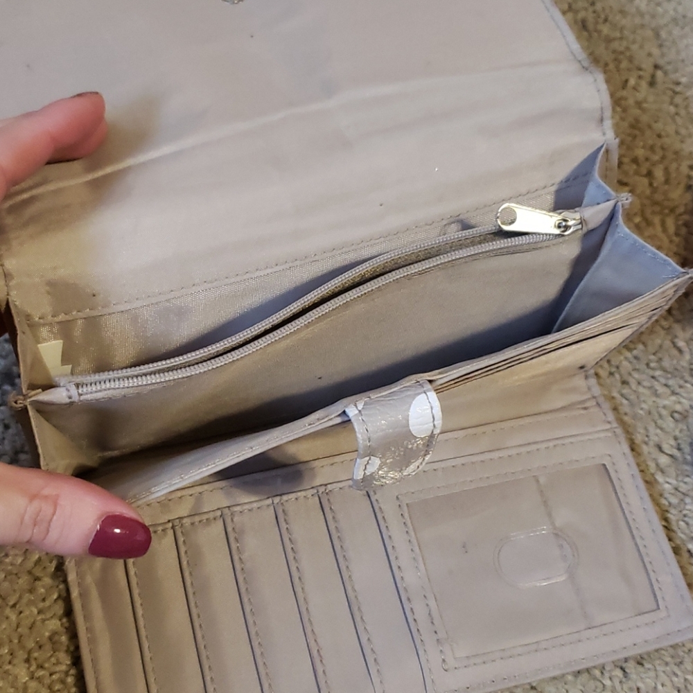 Wallet - Picture 4 of 5